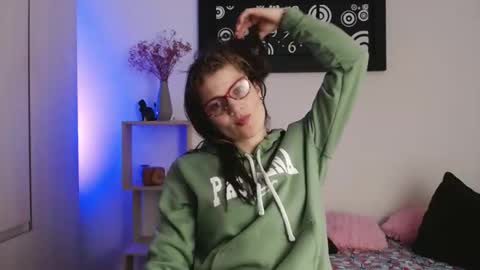 Snapshot of camila_ventura chatting on 10/23/25, 01:38 Camila ventura online show from 10/23/25, 01:38