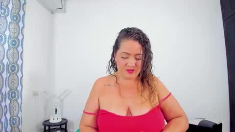 Snapshot of camilaa_foxxx chatting on 11/18/25, 02:43 camilaa foxxx online show from 11/18/25, 02:43