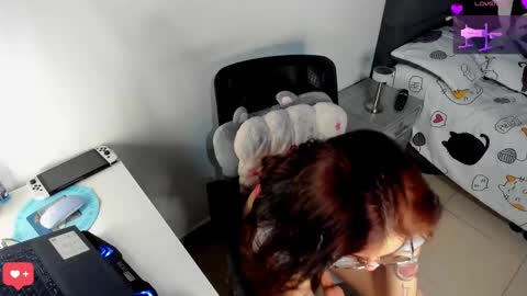 Snapshot of camilaalee chatting on 03/03/25, 12:37 CAMILAA LEE  online show from 03/03/25, 12:37