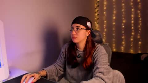 Snapshot of camilaalee chatting on 10/28/25, 02:37 CAMILAA LEE  online show from 10/28/25, 02:37