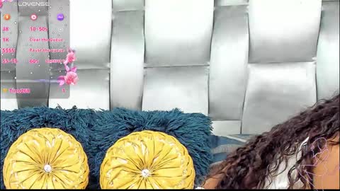 Snapshot of camilabenitezz chatting on 03/17/26, 10:40 camila benitez online show from 03/17/26, 10:40