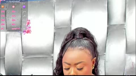 Snapshot of camilabenitezz chatting on 03/18/26, 10:40 camila benitez online show from 03/18/26, 10:40