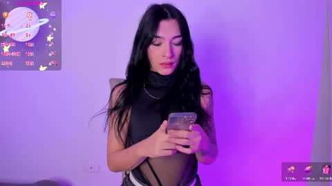 Snapshot of camilacoxx chatting on 06/23/26, 11:52 online show from 06/23/26, 11:52