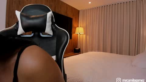 Snapshot of camilagomezz chatting on 10/09/25, 01:14 Camila online show from 10/09/25, 01:14