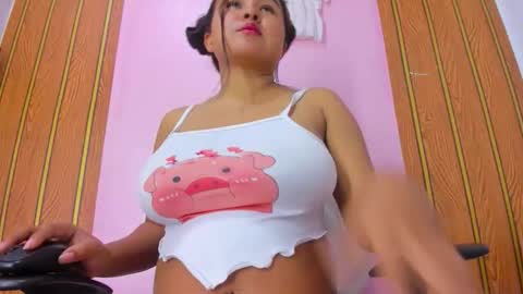 camila online show from 10/31/25, 02:07