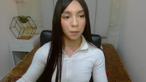 Snapshot of camilah_tk chatting on 03/20/26, 12:21 Cami online show from 03/20/26, 12:21