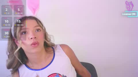 Camila Monroee  online show from 10/28/25, 01:58