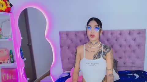 Snapshot of camilavelour chatting on 03/30/26, 05:52 Camila Velour online show from 03/30/26, 05:52