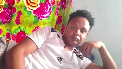 Camic Henzell online show from 12/16/25, 06:57