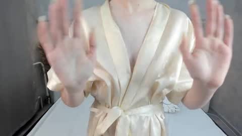 Camilla online show from 11/01/25, 01:07