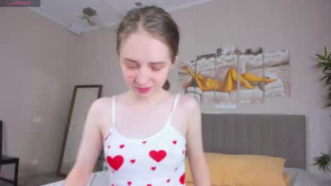 Snapshot of camilla_kelly chatting on 04/17/26, 01:08 Camilla online show from 04/17/26, 01:08