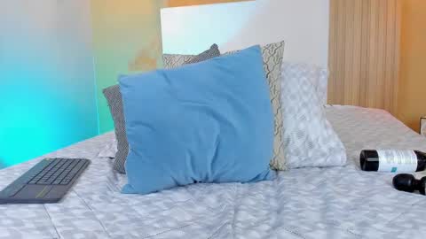 Snapshot of camille_lynn chatting on 02/25/25, 11:08 Camille Lynn online show from 02/25/25, 11:08