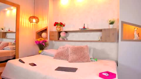 Snapshot of camille_lynn chatting on 11/25/25, 02:22 Camille Lynn online show from 11/25/25, 02:22