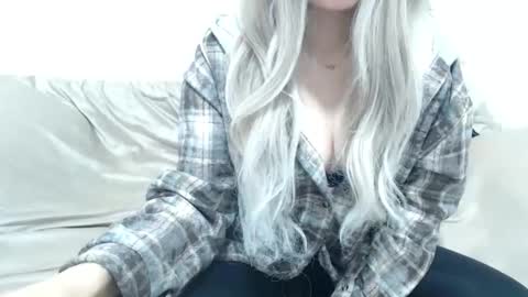 CamilleBunny online show from 01/19/26, 03:43