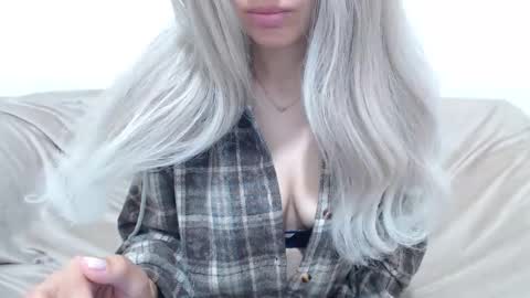 CamilleBunny online show from 05/15/26, 01:56