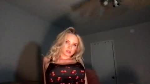 camilleclairexo online show from 04/12/26, 04:50