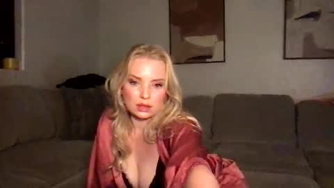 camilleclairexo online show from 05/06/26, 05:35