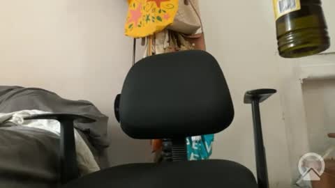 Snapshot of camilo7073 chatting on 09/19/25, 02:40 camilo7073 online show from 09/19/25, 02:40