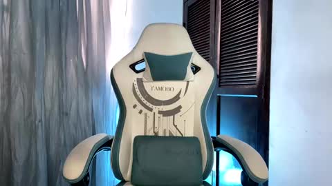 camilo_contre21 online show from 02/08/25, 09:36