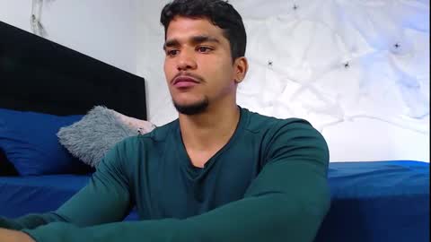 camilo_contre21 online show from 10/23/25, 07:23