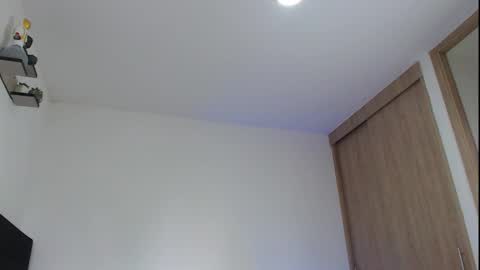 camilo_contre21 online show from 11/13/25, 06:18