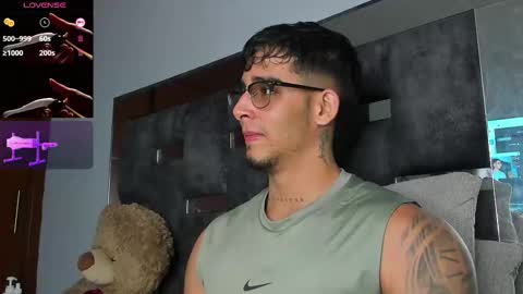 Snapshot of camilo_ospina_ chatting on 09/12/25, 06:02 INDEPENDENT MODEL online show from 09/12/25, 06:02