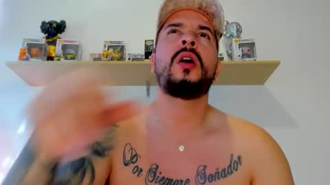 camilo_restrepo21 online show from 12/15/25, 04:44