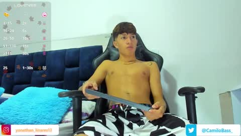 Snapshot of camilobass_ chatting on 12/22/24, 01:12 Camilo Bass online show from 12/22/24, 01:12