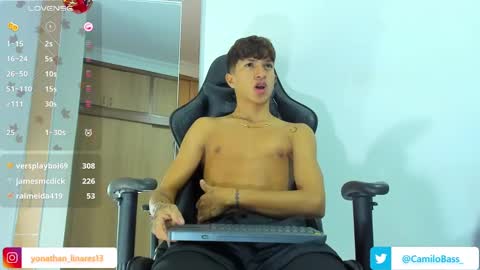 Snapshot of camilobass_ chatting on 12/31/24, 05:44 Camilo Bass online show from 12/31/24, 05:44