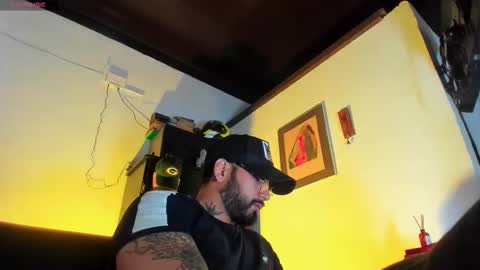 Snapshot of camilomayer chatting on 12/02/25, 03:18 Camilo online show from 12/02/25, 03:18