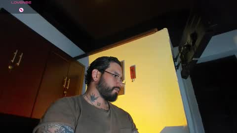 Snapshot of camilomayer chatting on 01/12/26, 02:44 Camilo online show from 01/12/26, 02:44