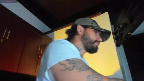 Snapshot of camilomayer chatting on 02/21/26, 02:51 Camilo online show from 02/21/26, 02:51