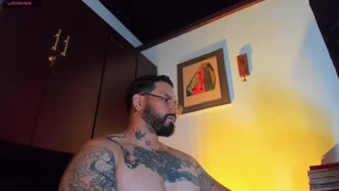 Snapshot of camilomayer chatting on 05/11/26, 02:45 Camilo online show from 05/11/26, 02:45