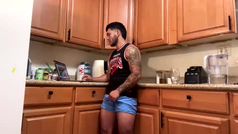 Snapshot of camilooo_cb chatting on 10/31/25, 04:02 camilooo_cb online show from 10/31/25, 04:02