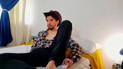 Snapshot of camilosaennz chatting on 05/26/26, 02:46 camilo online show from 05/26/26, 02:46