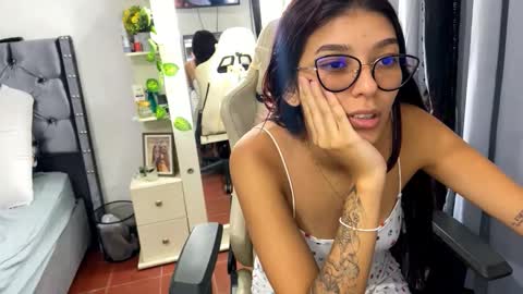 Snapshot of camilow777 chatting on 11/18/25, 03:56 camilow777 online show from 11/18/25, 03:56