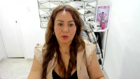camixxx_m online show from 04/25/26, 01:41