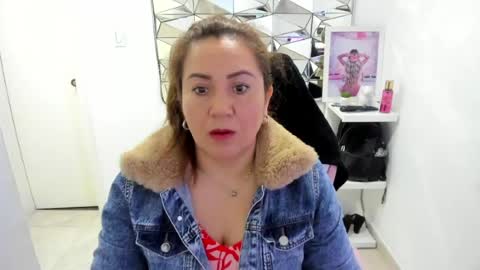 camixxx_m online show from 05/07/26, 12:21