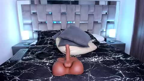 Camila online show from 02/22/25, 07:58