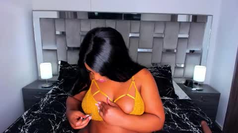 Camila online show from 09/17/25, 10:06