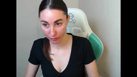 cammila horn online show from 04/25/26, 05:21