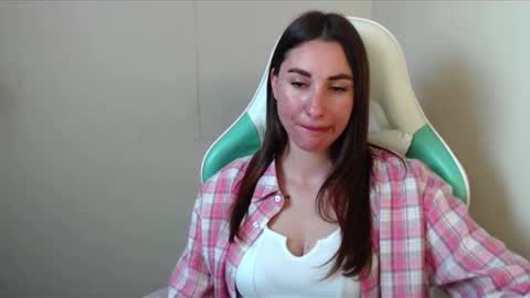 cammila horn online show from 05/11/26, 04:04