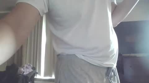 Snapshot of cammyman6900 chatting on 09/09/25, 10:20 cammyman6900 online show from 09/09/25, 10:20