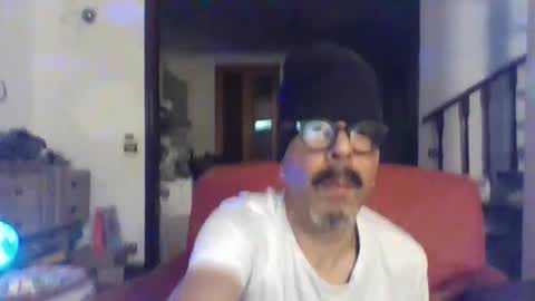 Snapshot of camomilla72 chatting on 09/15/25, 09:53 Cristian online show from 09/15/25, 09:53