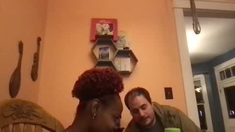 Snapshot of camunity chatting on 04/01/26, 01:28 camunity online show from 04/01/26, 01:28