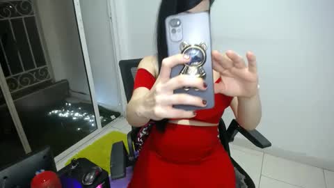 Snapshot of candacesxhot chatting on 02/06/25, 04:10 cumorsmooke online show from 02/06/25, 04:10