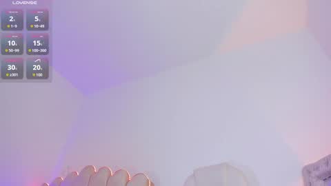 Snapshot of candase_ chatting on 01/09/25, 02:40 Candase online show from 01/09/25, 02:40