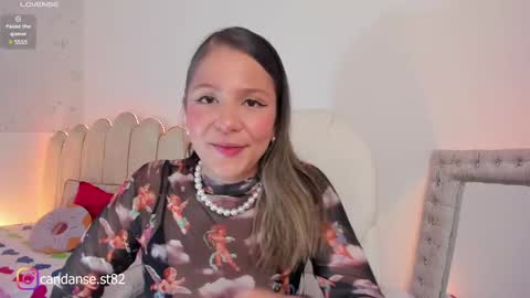 Snapshot of candase_ chatting on 01/13/25, 09:42 Candase online show from 01/13/25, 09:42