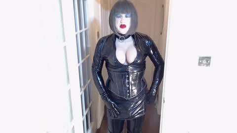 Snapshot of candi_smokes chatting on 11/21/25, 02:49 candi smokes online show from 11/21/25, 02:49