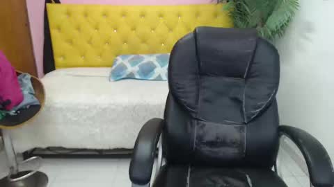 Candy  online show from 02/22/25, 03:47